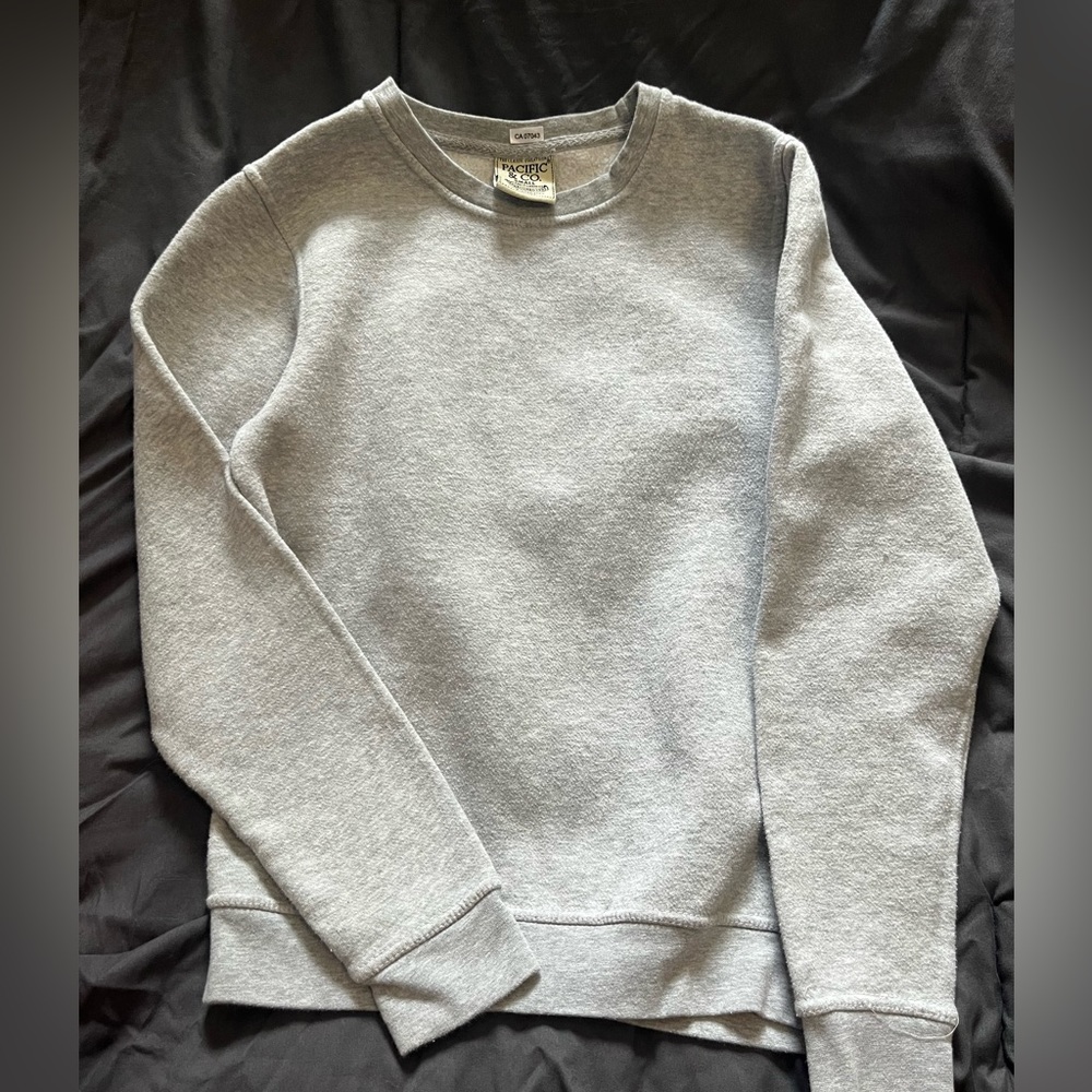 Pacific and co size small crew neck.